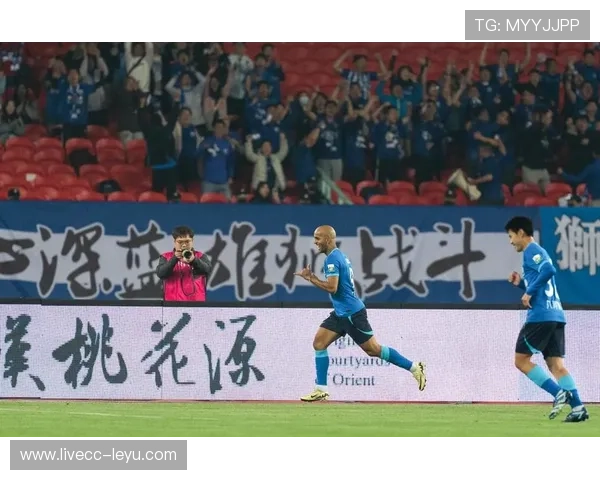 武汉三镇逆袭夺冠!中超双雄弃赛,三连冠奇迹如何诞生? 武汉三镇逆袭夺冠!中超双雄弃赛,三连冠奇迹如何诞生?